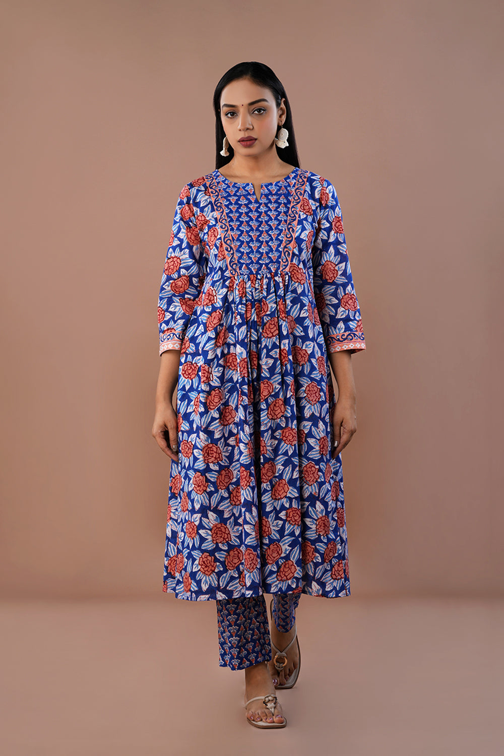Image of Blue block printed cotton kurta and pants set